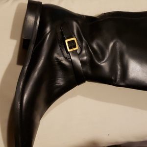 Women Boot size 9.5B
